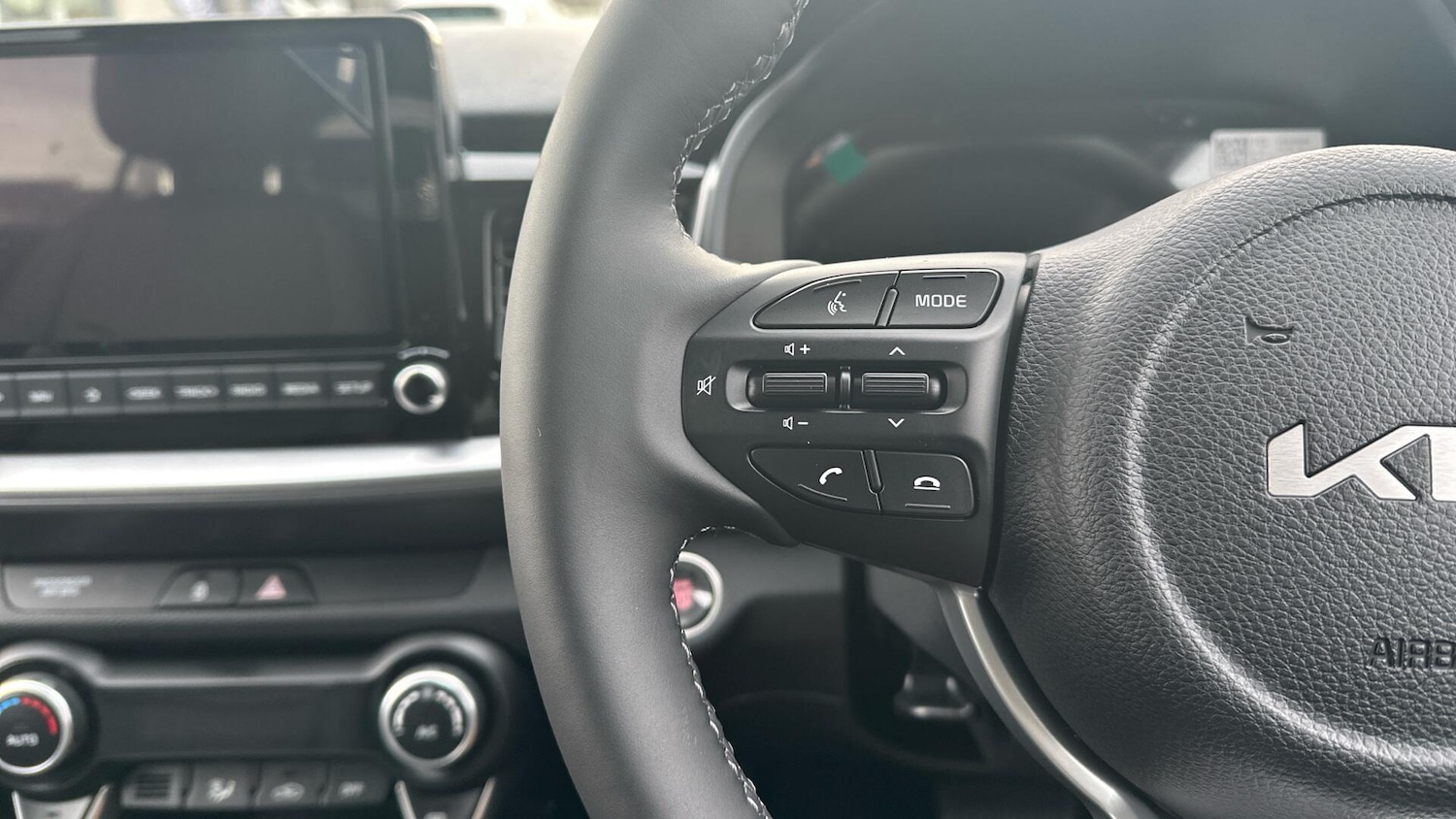 Used Kia Stonic 2025 for sale - 77073895: Photo 13