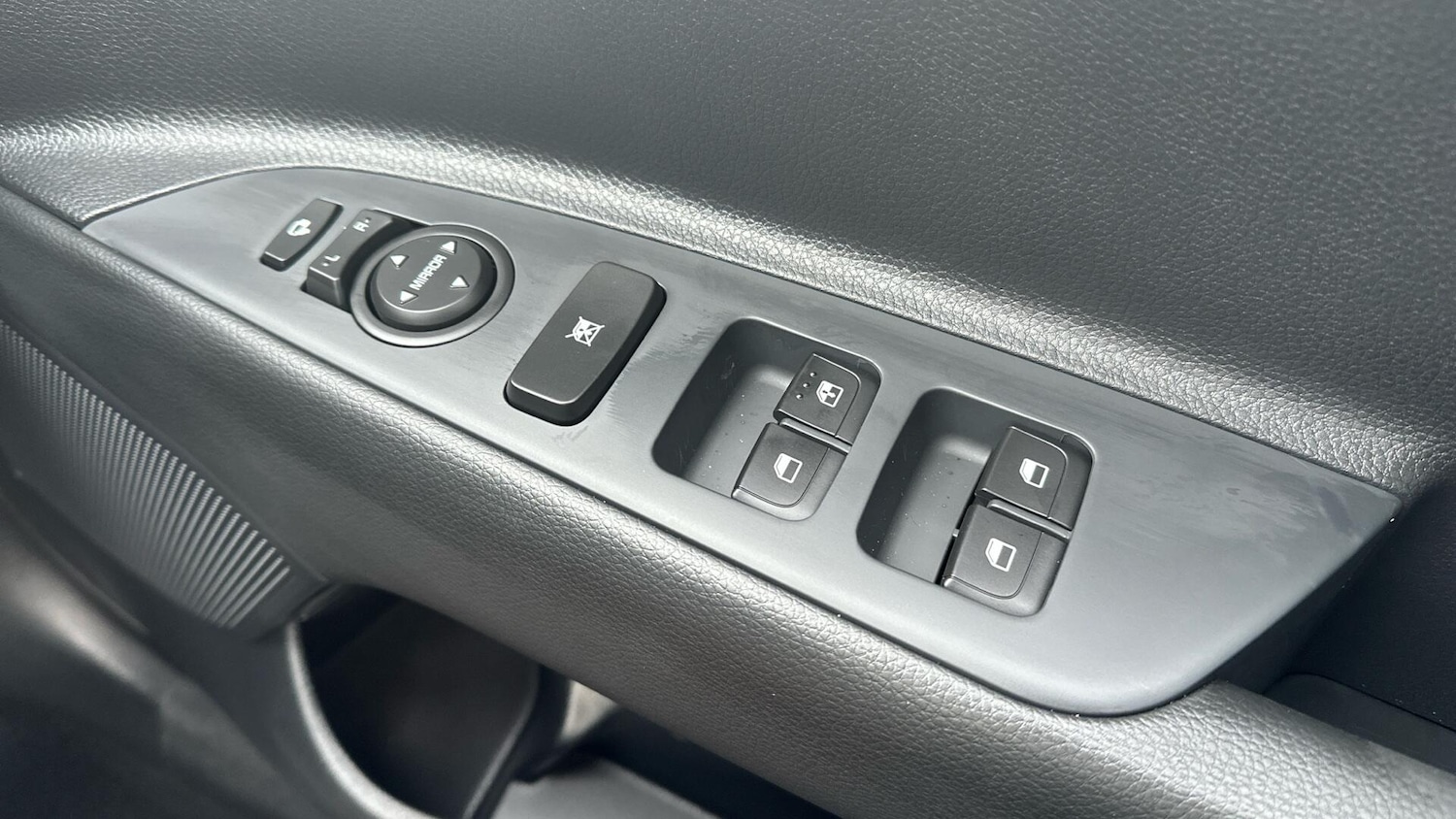 Used Kia Stonic 2025 for sale - 77073895: Photo 18