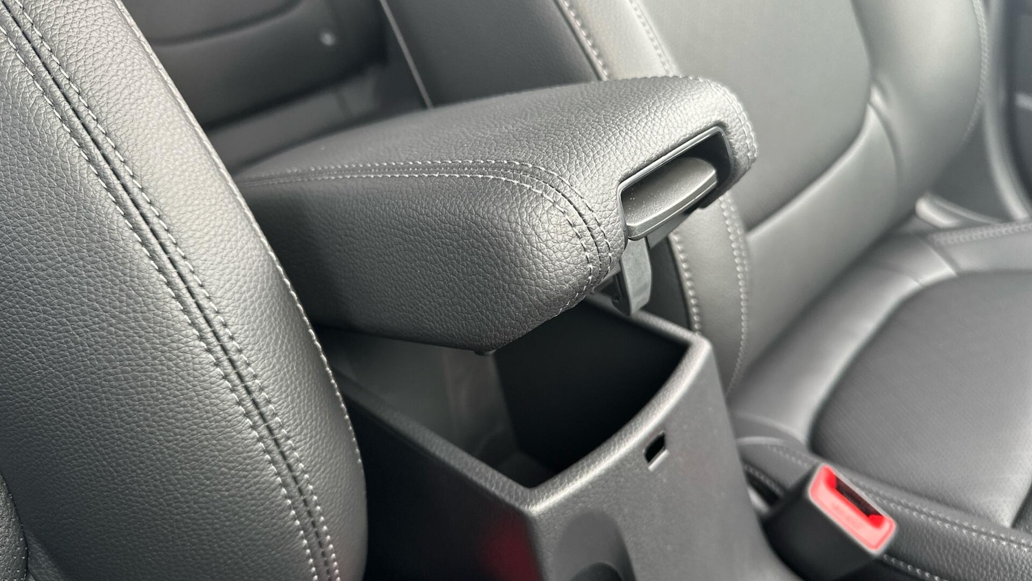 Used Kia Stonic 2025 for sale - 77073895: Photo 21