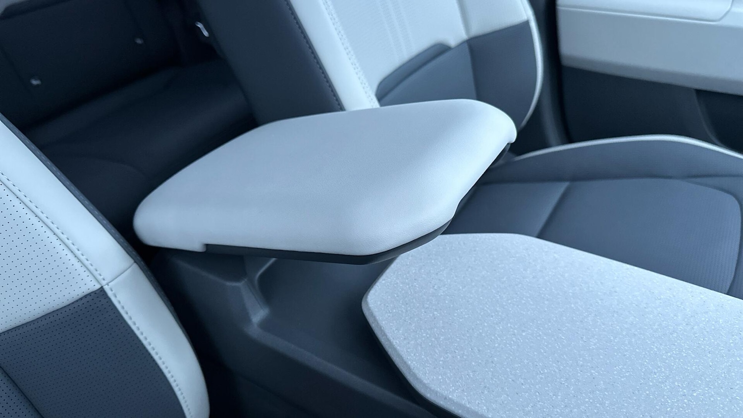 Used Kia EV3 2025 for sale - 76572661: Photo 28