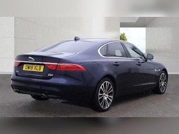 Used Jaguar XF 2018 for sale - 79601568: Photo