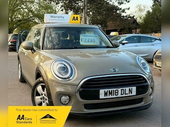Used MINI Hatch 2018 for sale - 79145038: Photo