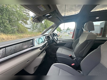 Used Volkswagen Multivan 2022 for sale - 75842365: Photo