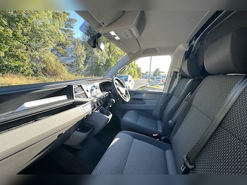 Used Volkswagen Transporter 2024 for sale - 76154338: Photo 2