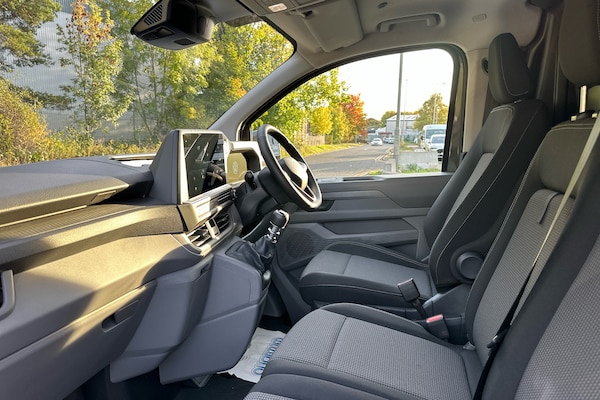 Used Volkswagen Transporter 2025 for sale - 76176053: Photo 2