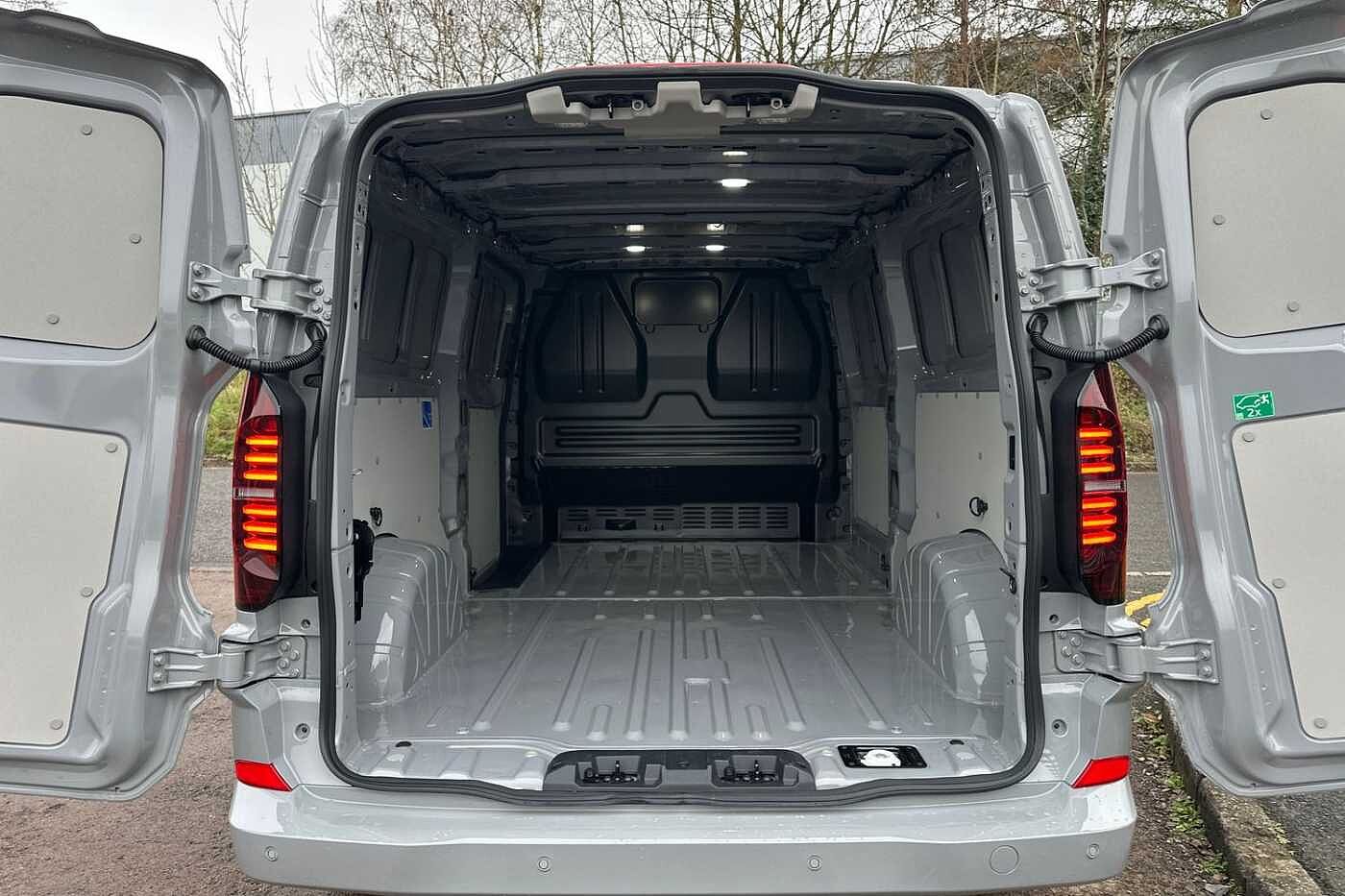 Used Volkswagen Transporter 2025 for sale - 76800480: Photo 11