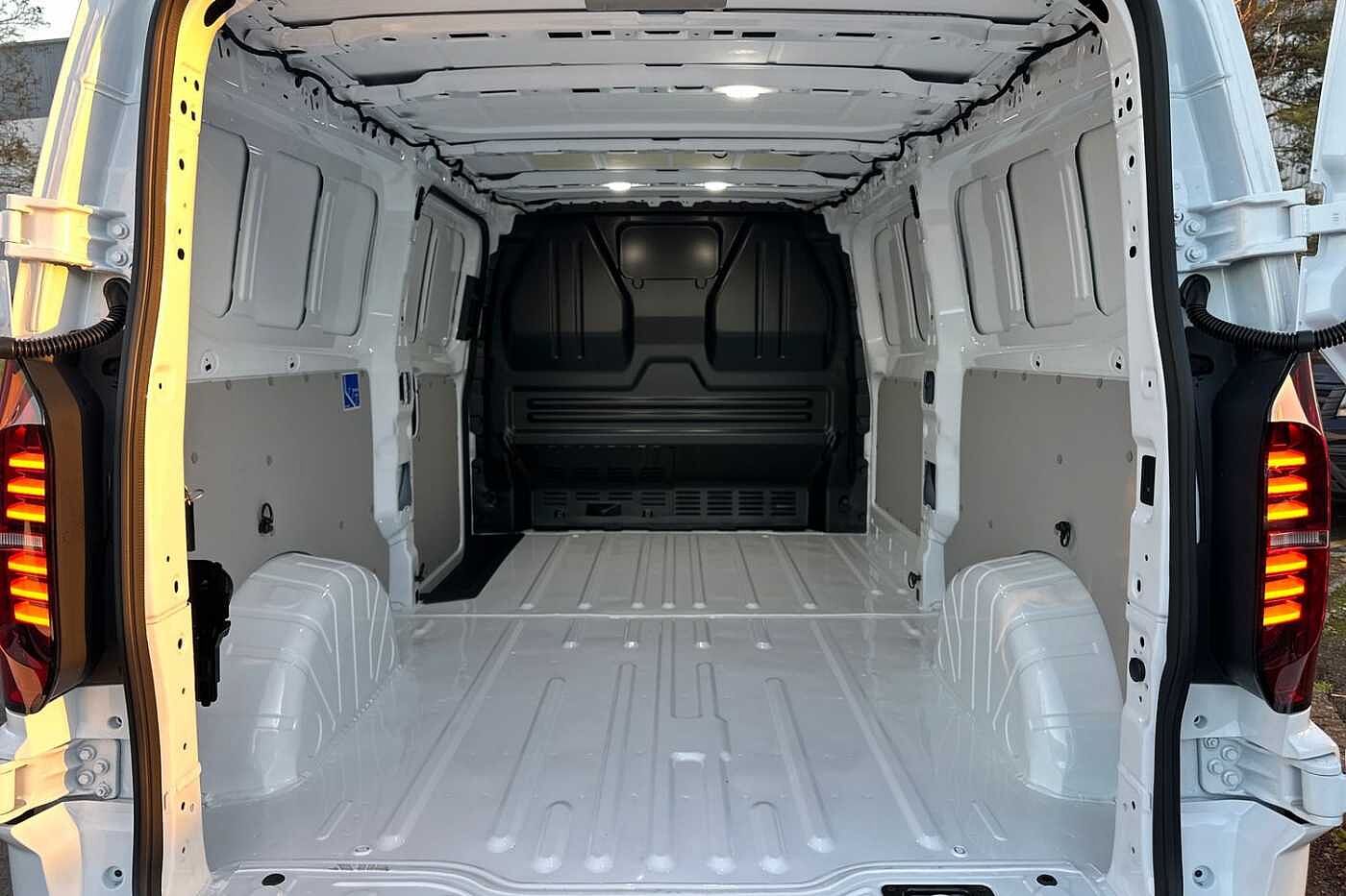 Used Volkswagen Transporter 2025 for sale - 76716834: Photo 11