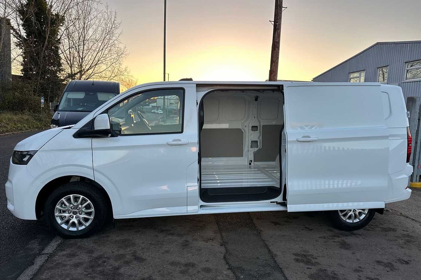 Used Volkswagen Transporter 2025 for sale - 76716834: Photo 13