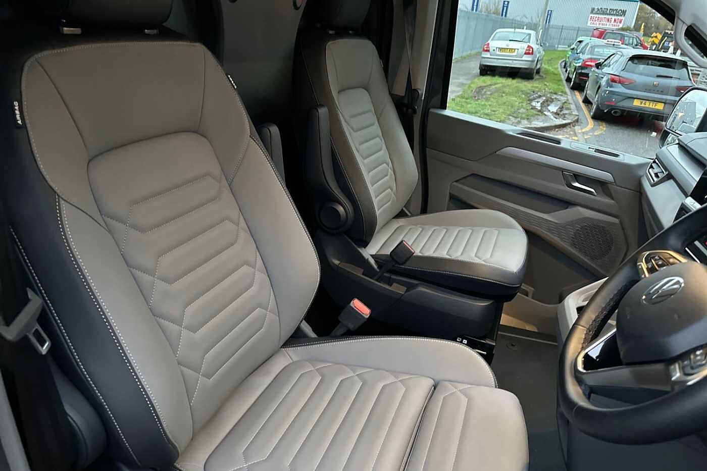 Used Volkswagen Transporter 2025 for sale - 76800309: Photo 13