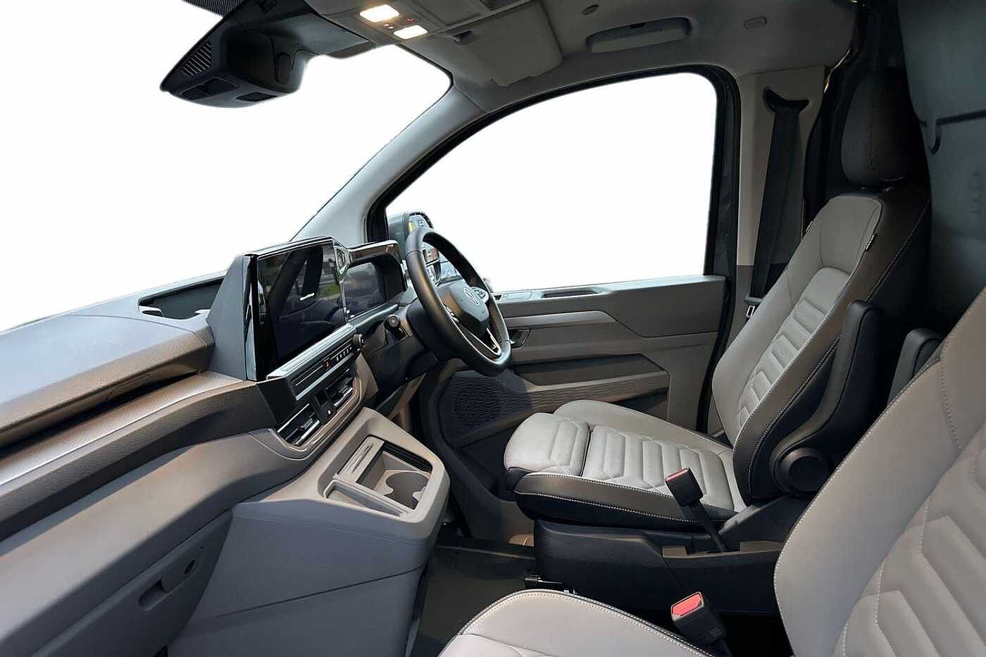 Used Volkswagen Transporter 2025 for sale - 76800309: Photo 2