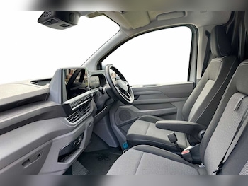 Used Volkswagen Transporter 2025 for sale - 76486650: Photo