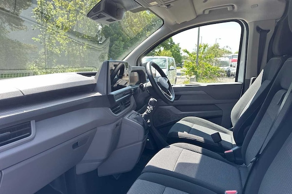 Used Volkswagen Transporter 2025 for sale - 74586810: Photo 2