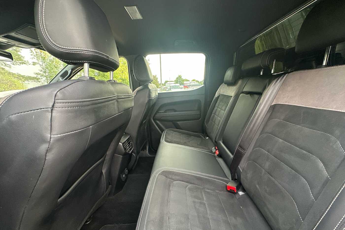 Used Volkswagen Amarok 2023 for sale - 75916481: Photo 11