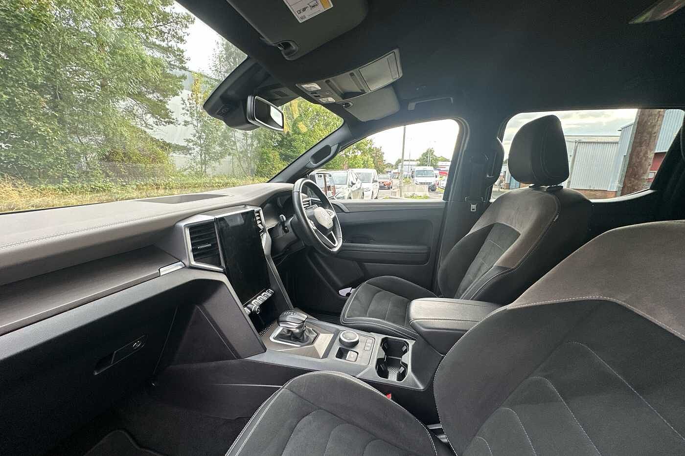 Used Volkswagen Amarok 2023 for sale - 75916481: Photo 2