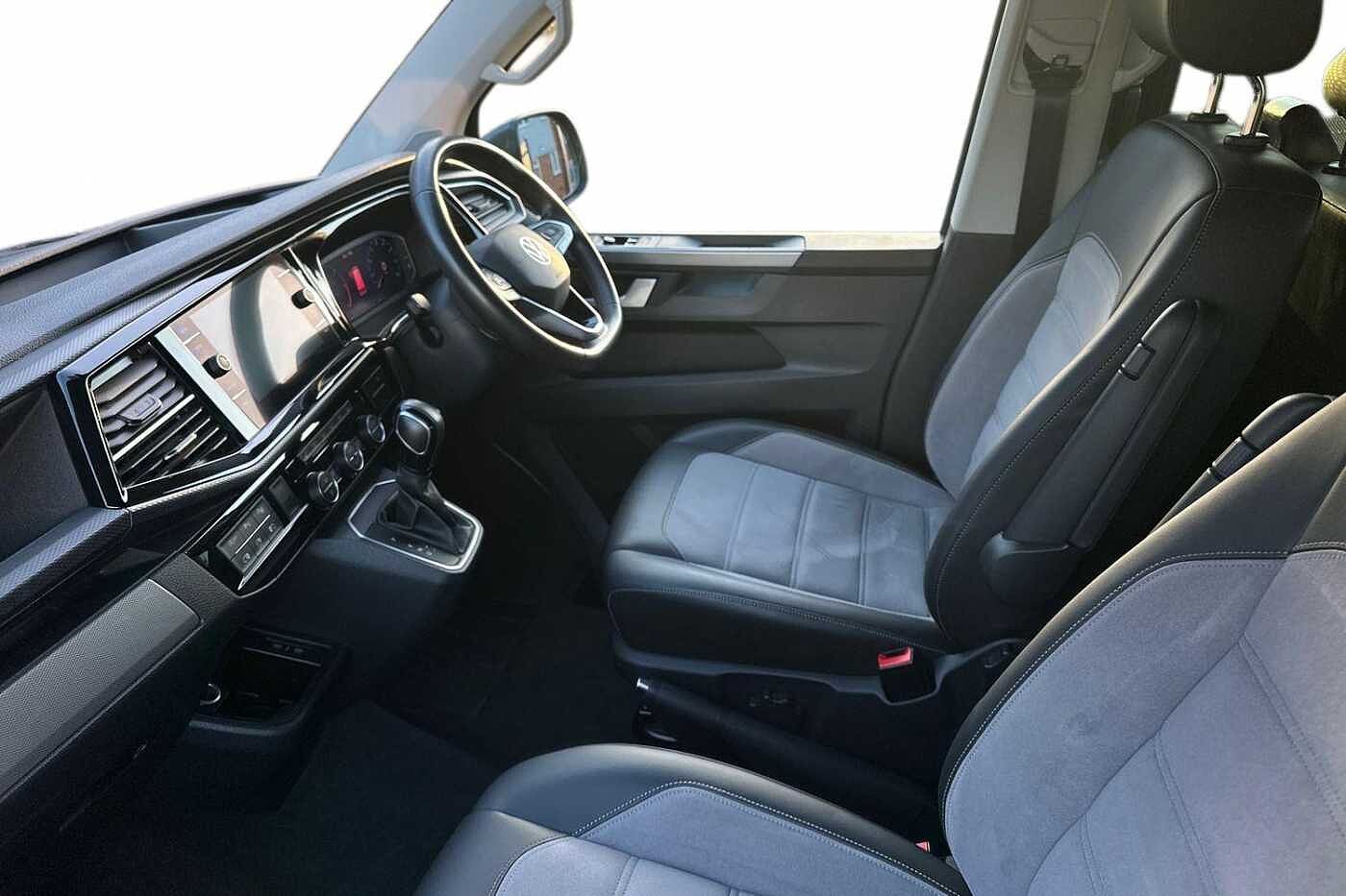 Used Volkswagen Caravelle 2021 for sale - 76888242: Photo 2