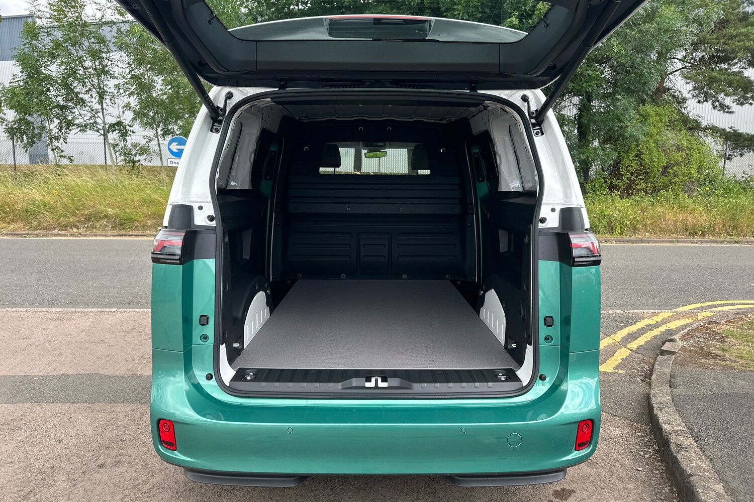 Used Volkswagen ID. Buzz Cargo 2025 for sale - 75015157: Photo 27