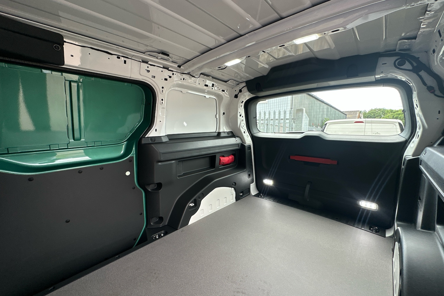 Used Volkswagen ID. Buzz Cargo 2025 for sale - 75015157: Photo 29