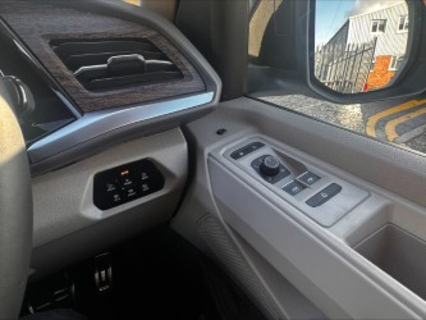 Used Volkswagen Multivan 2026 for sale - 77332552: Photo 13