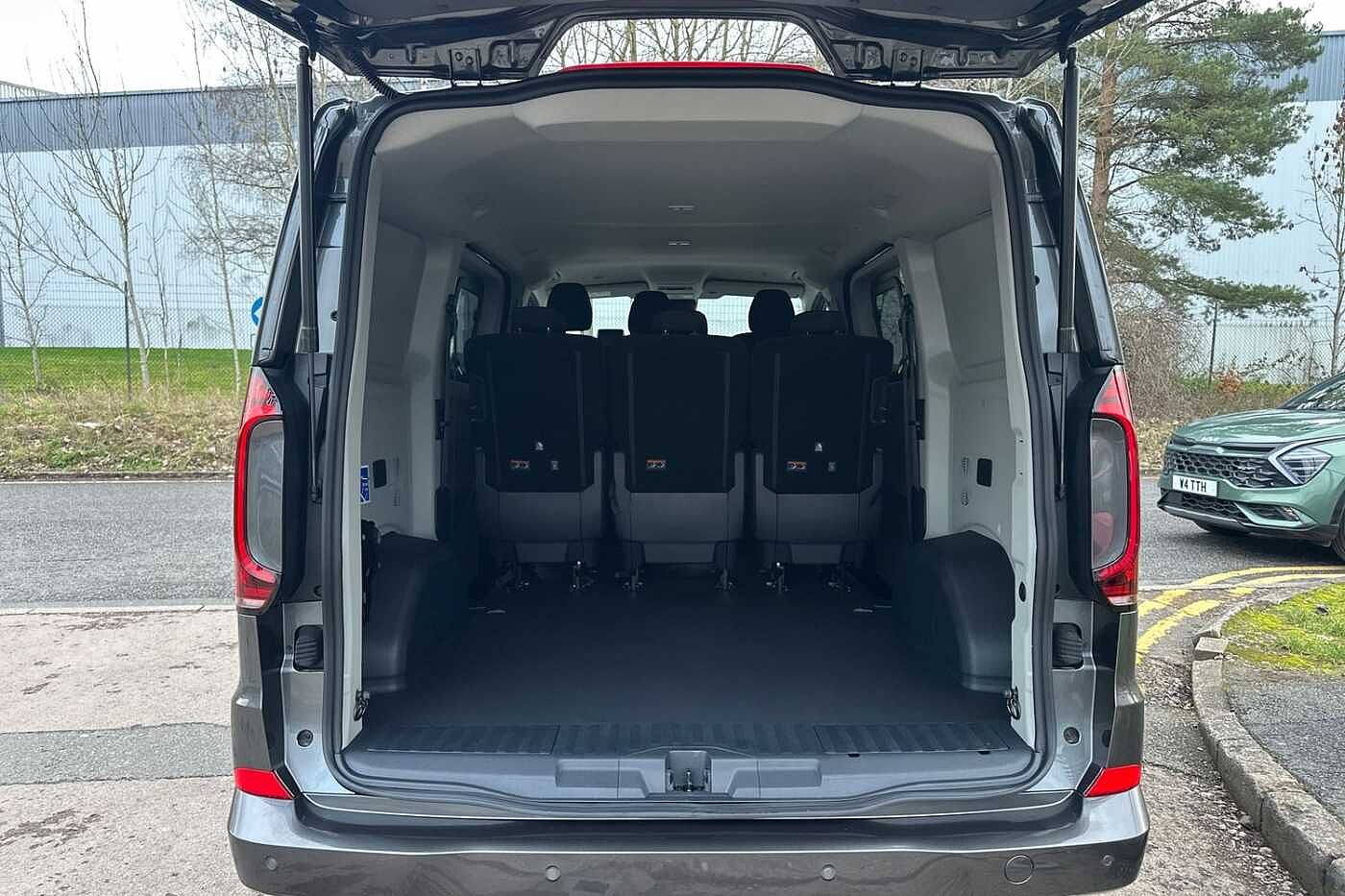 Used Volkswagen Transporter 2025 for sale - 77124820: Photo 11