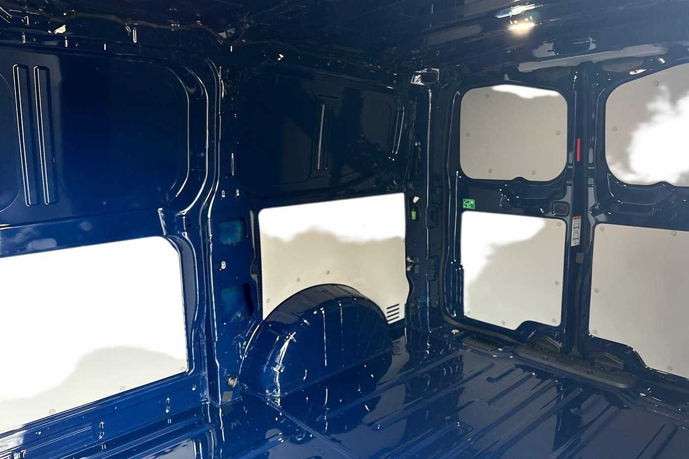 Used Volkswagen Transporter 2025 for sale - 76800495: Photo 10