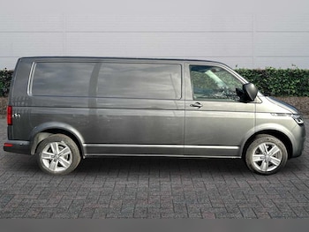 Used Volkswagen Transporter 2022 for sale - 76410239: Photo