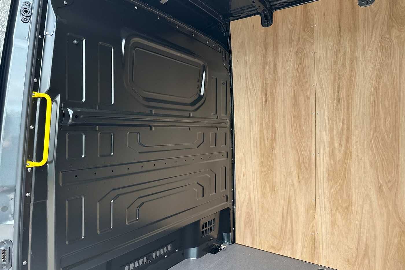 Used Volkswagen Crafter 2025 for sale - 76625062: Photo 13