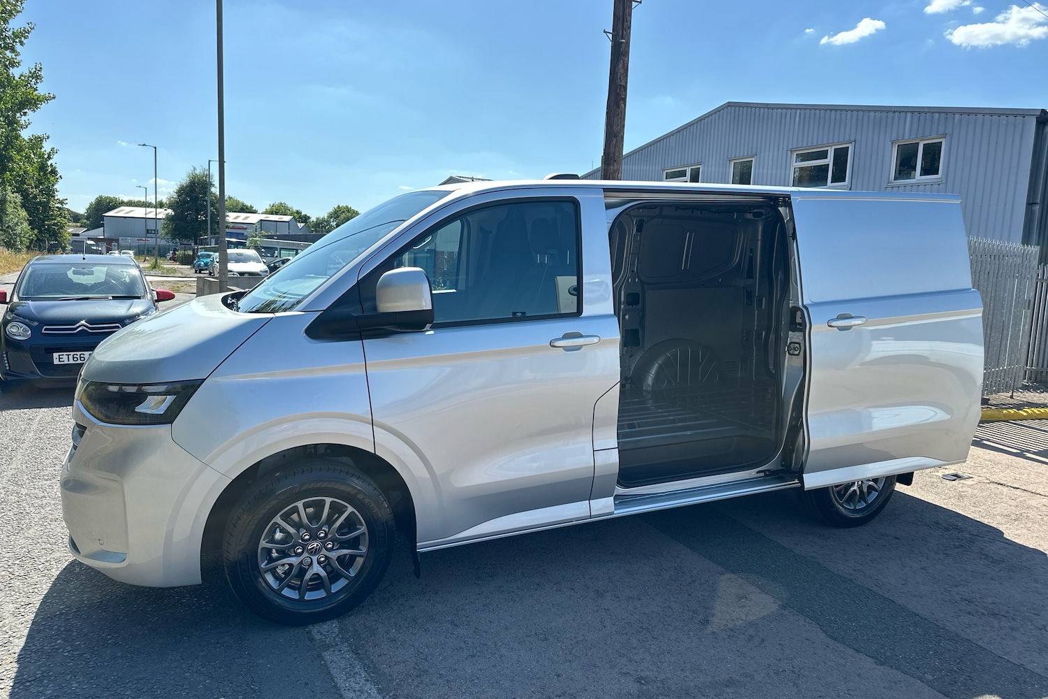 Used Volkswagen Transporter 2025 for sale - 76033138: Photo 28