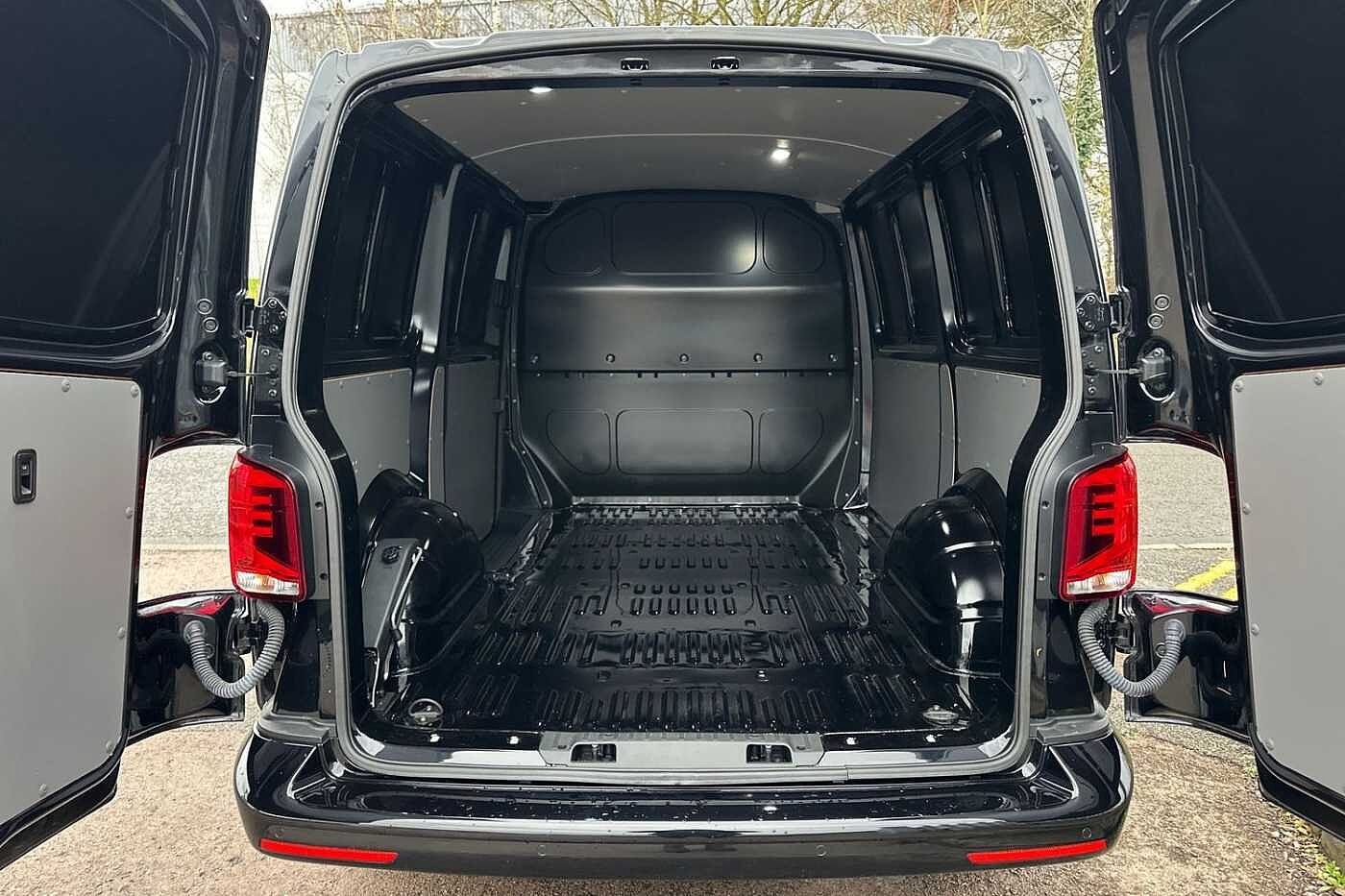 Used Volkswagen Transporter 2024 for sale - 77840963: Photo 11