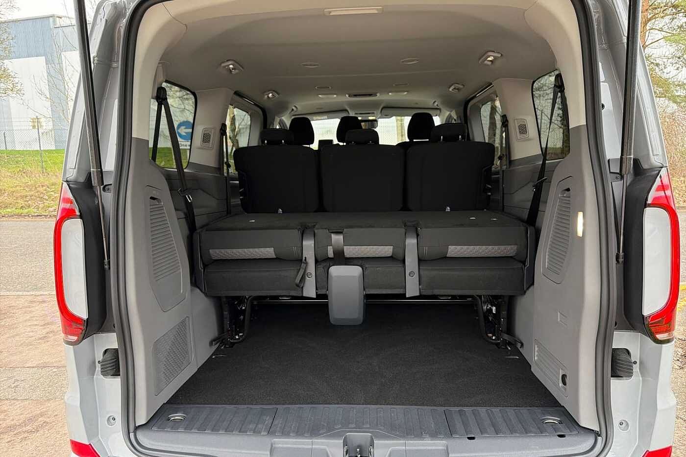 Used Volkswagen Transporter Shuttle 2026 for sale - 77575970: Photo 11