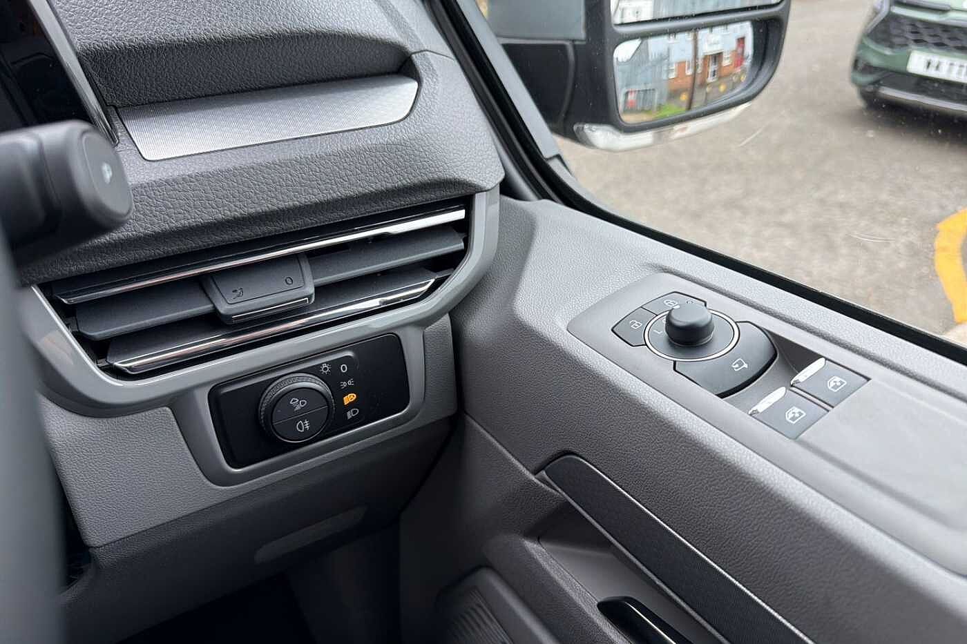 Used Volkswagen Transporter Shuttle 2026 for sale - 77575970: Photo 17