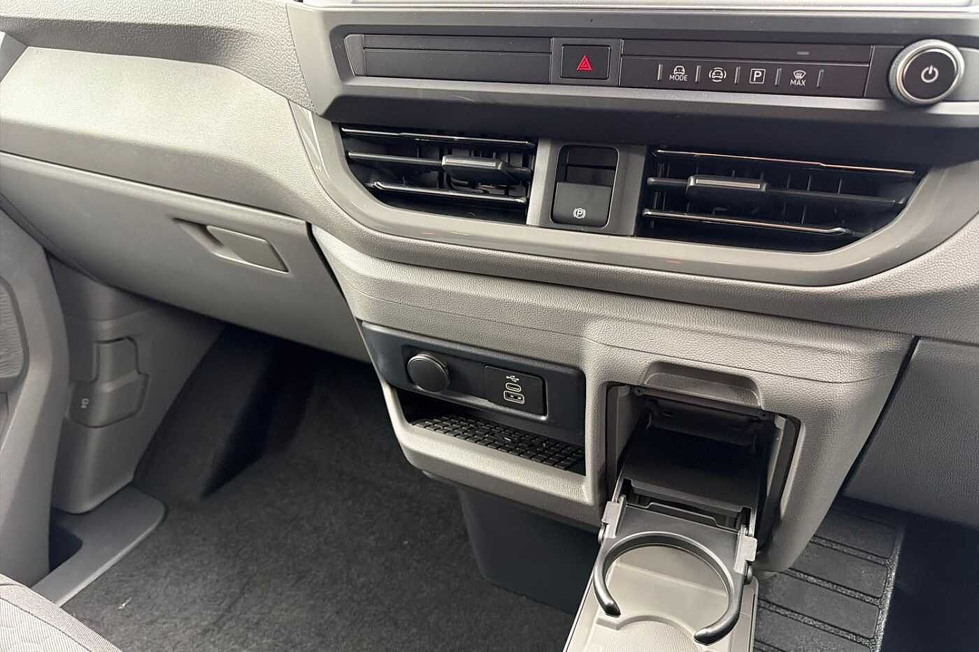 Used Volkswagen Transporter Shuttle 2026 for sale - 77575970: Photo 18