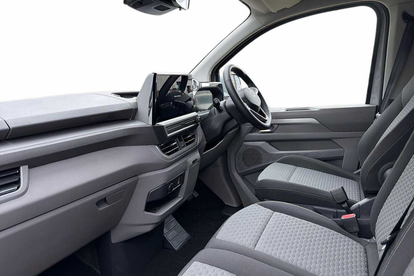 Used Volkswagen Transporter Shuttle 2026 for sale - 77575970: Photo 2