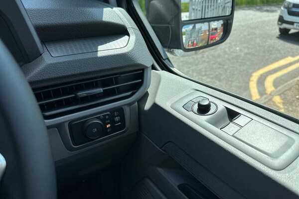 Used Volkswagen Transporter 2025 for sale - 74586786: Photo 16