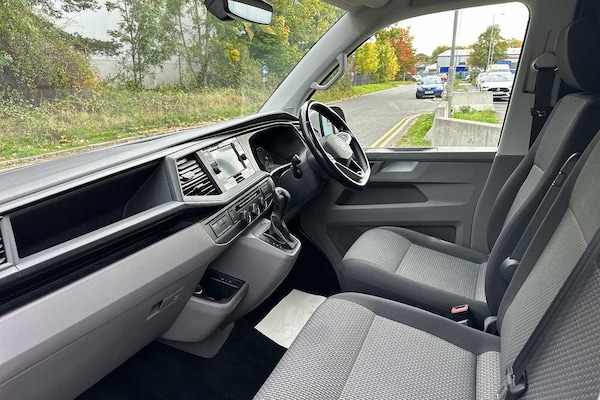 Used Volkswagen Transporter 2022 for sale - 76216696: Photo 2