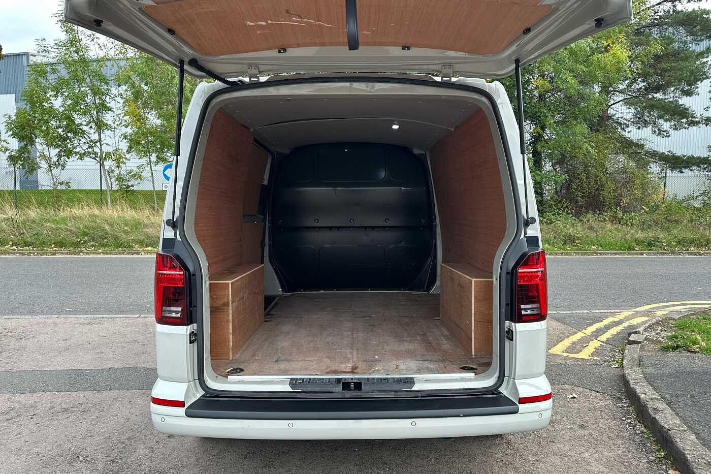 Used Volkswagen Transporter 2022 for sale - 76730609: Photo 7