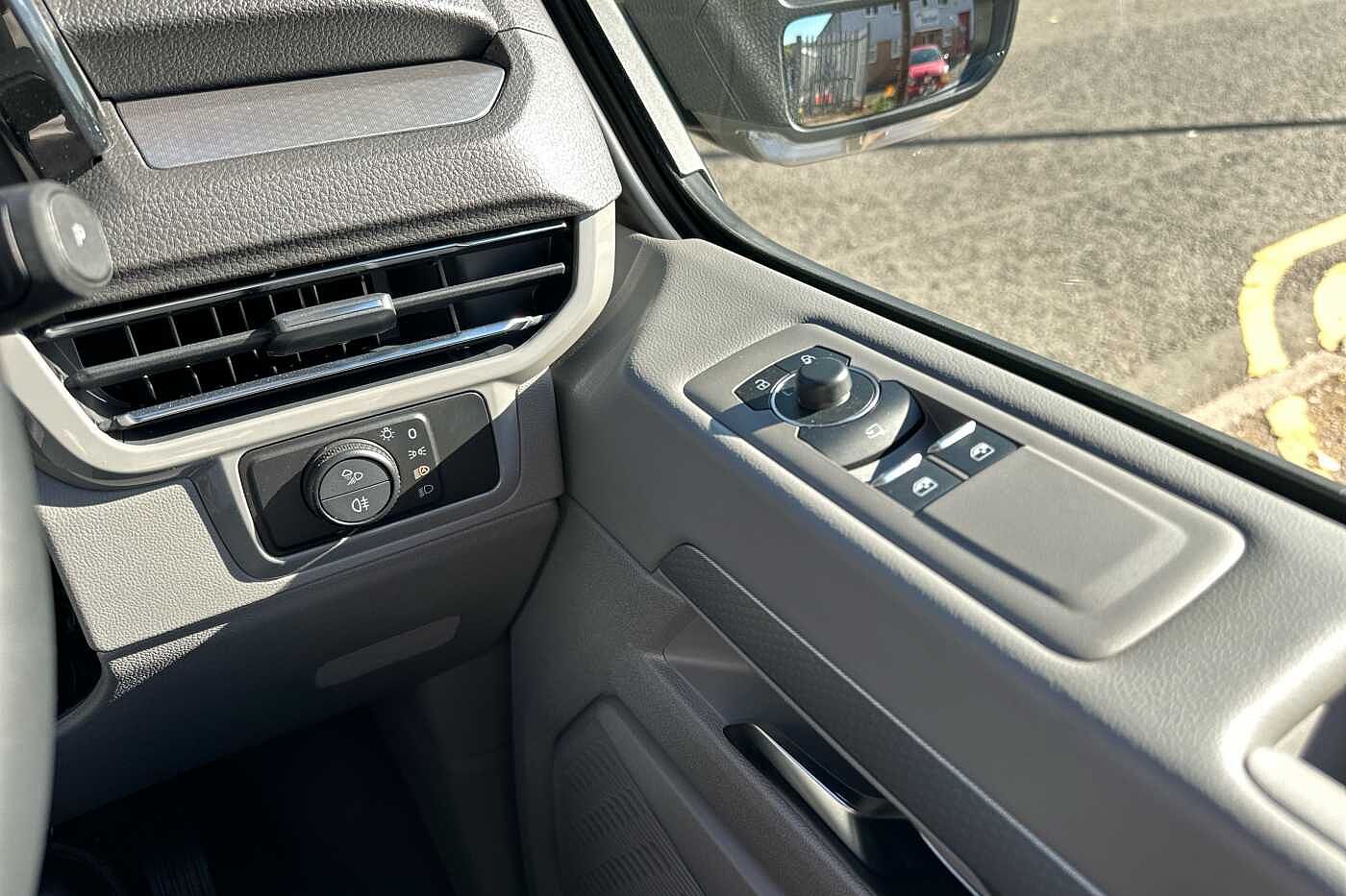 Used Volkswagen Transporter 2025 for sale - 76400290: Photo 16