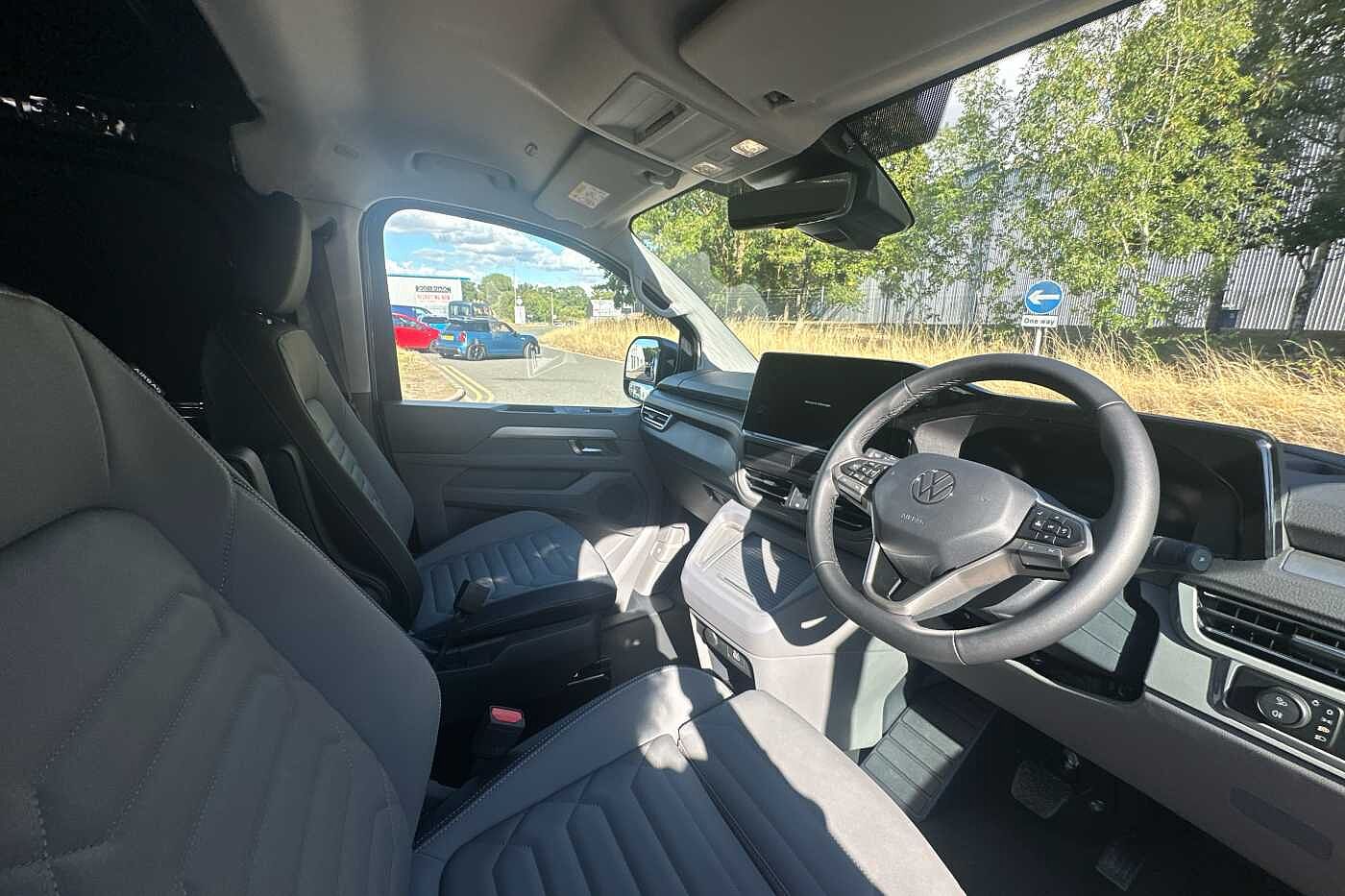 Used Volkswagen Transporter 2025 for sale - 76400290: Photo 6