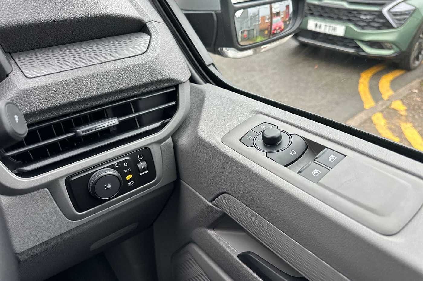 Used Volkswagen Transporter 2025 for sale - 77145321: Photo 16