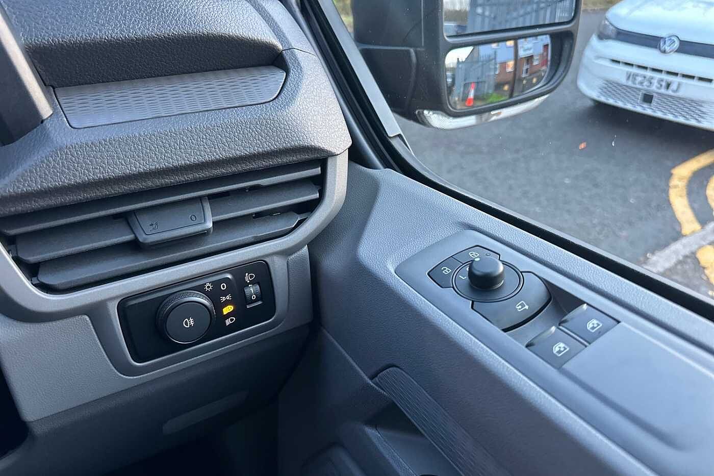 Used Volkswagen Transporter 2025 for sale - 76800511: Photo 17