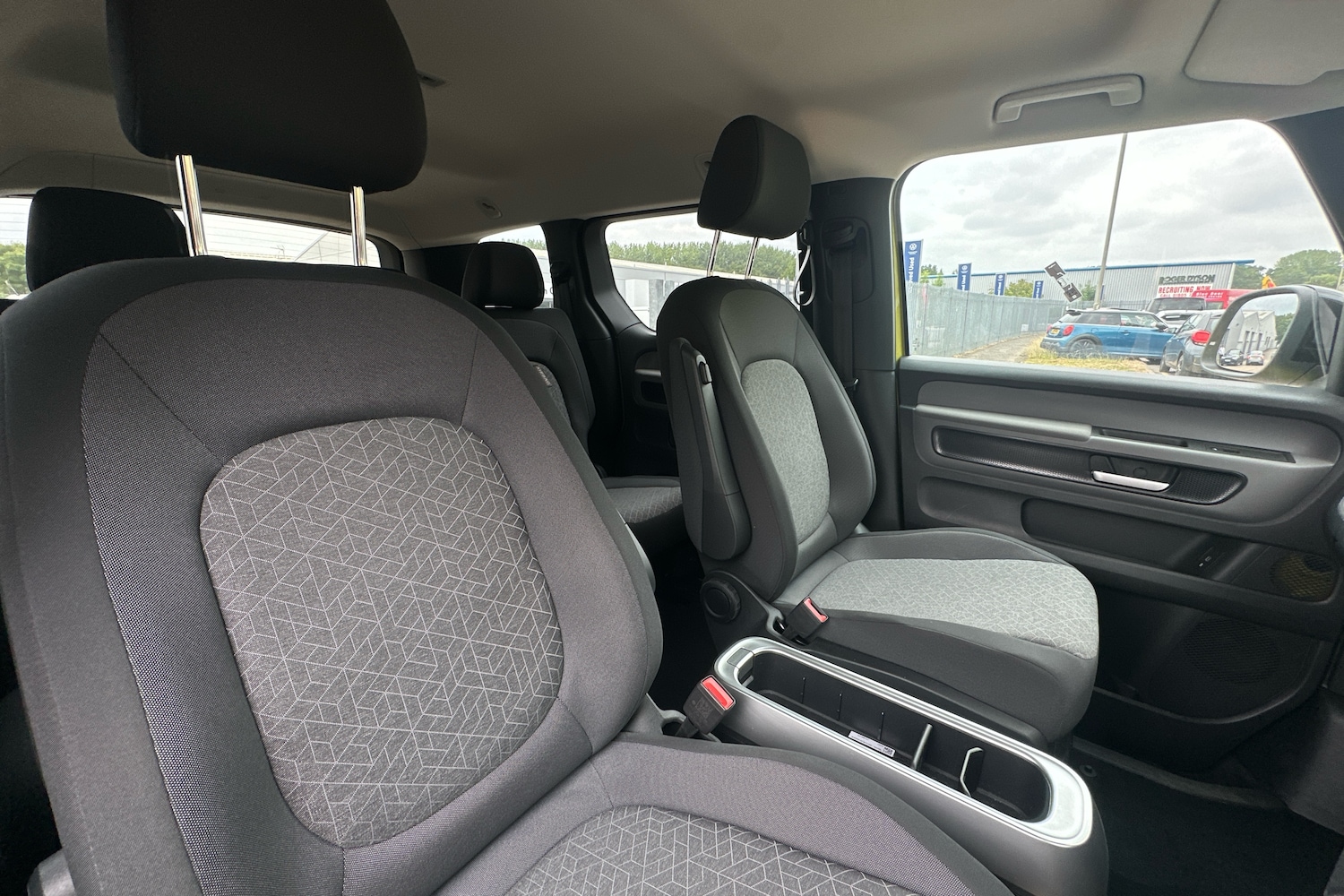 Used Volkswagen ID.Buzz 2024 for sale - 76003206: Photo 33