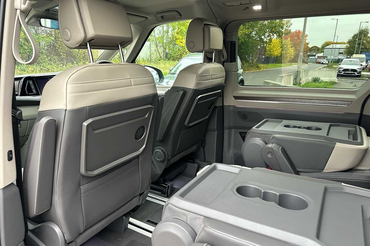 Used Volkswagen Multivan 2025 for sale - 77994851: Photo 10