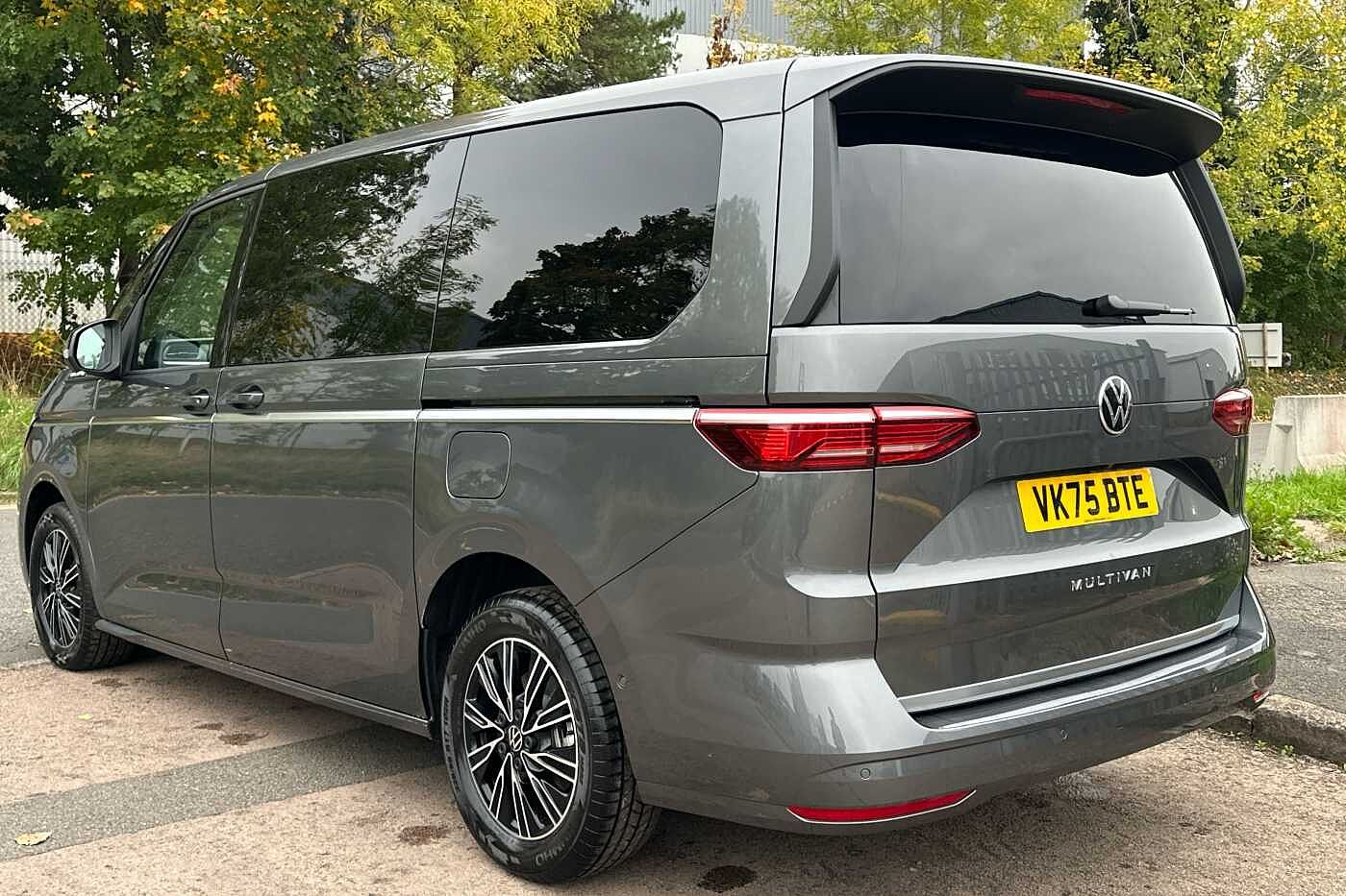 Used Volkswagen Multivan 2025 for sale - 77994851: Photo 3