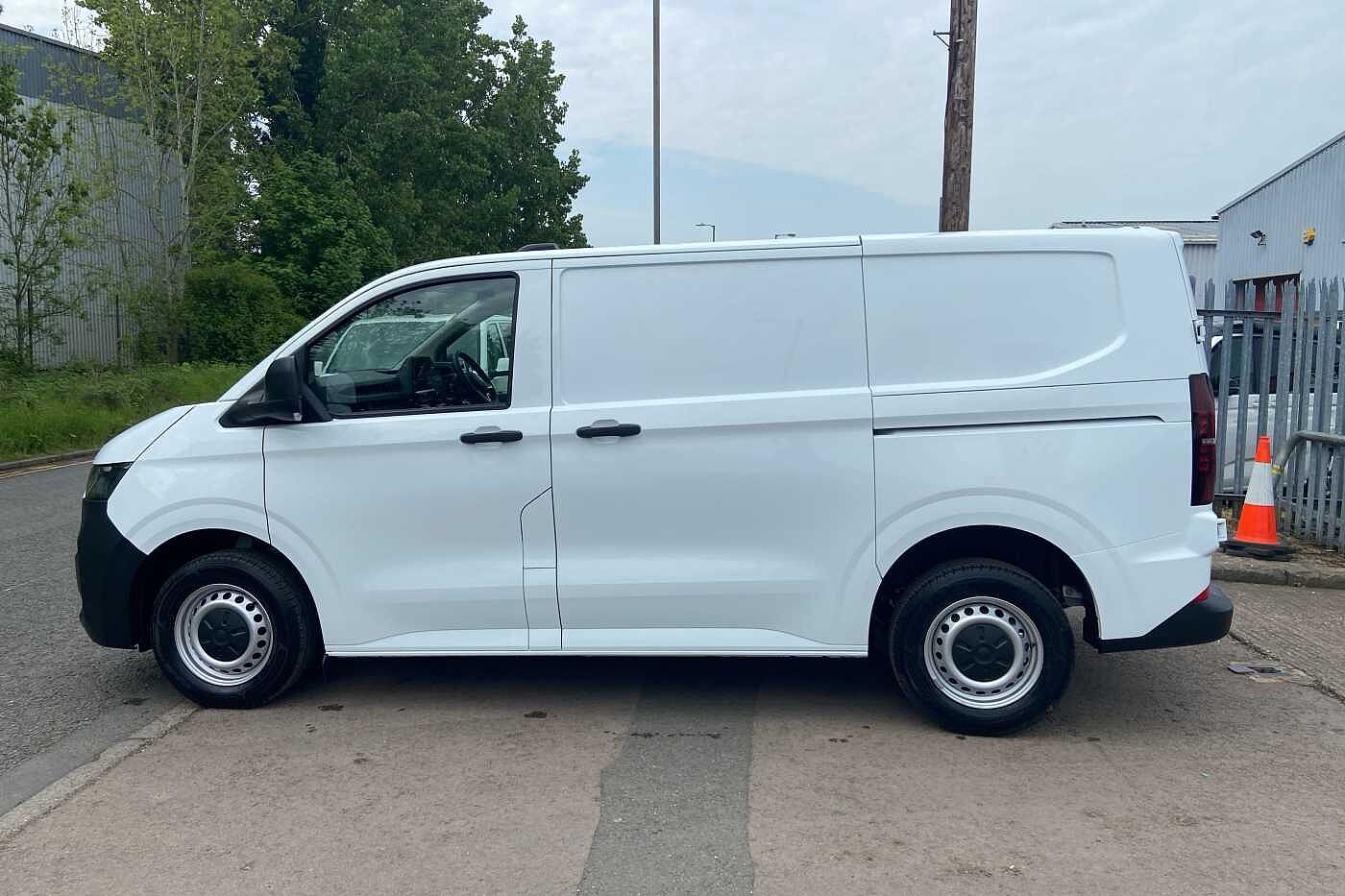 Used Volkswagen Transporter 2025 for sale - 77794892: Photo 10