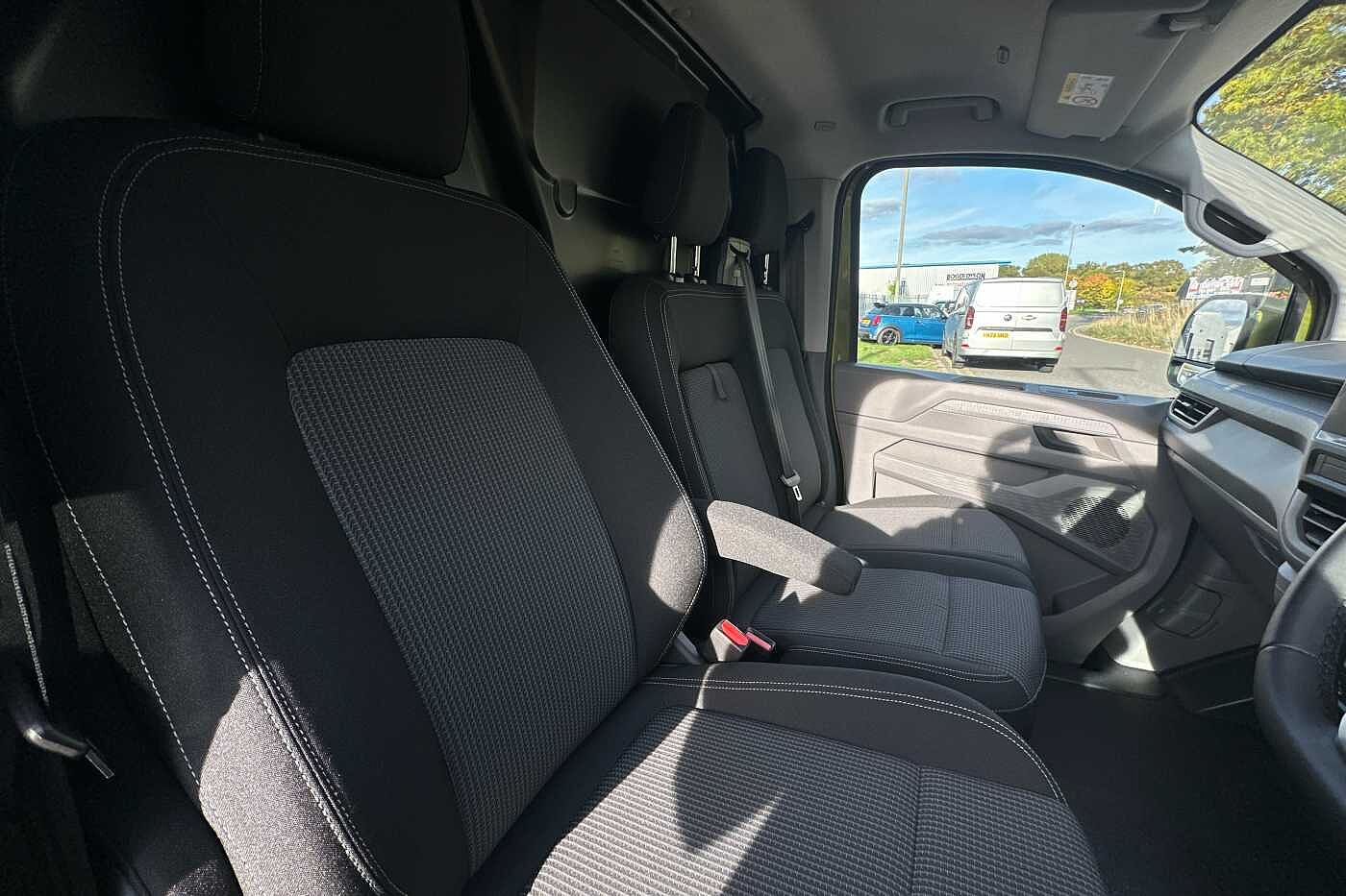 Used Volkswagen Transporter 2025 for sale - 76176063: Photo 13