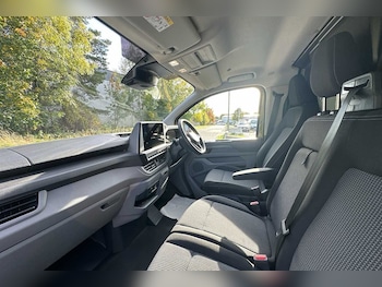 Used Volkswagen Transporter 2025 for sale - 76176063: Photo 2