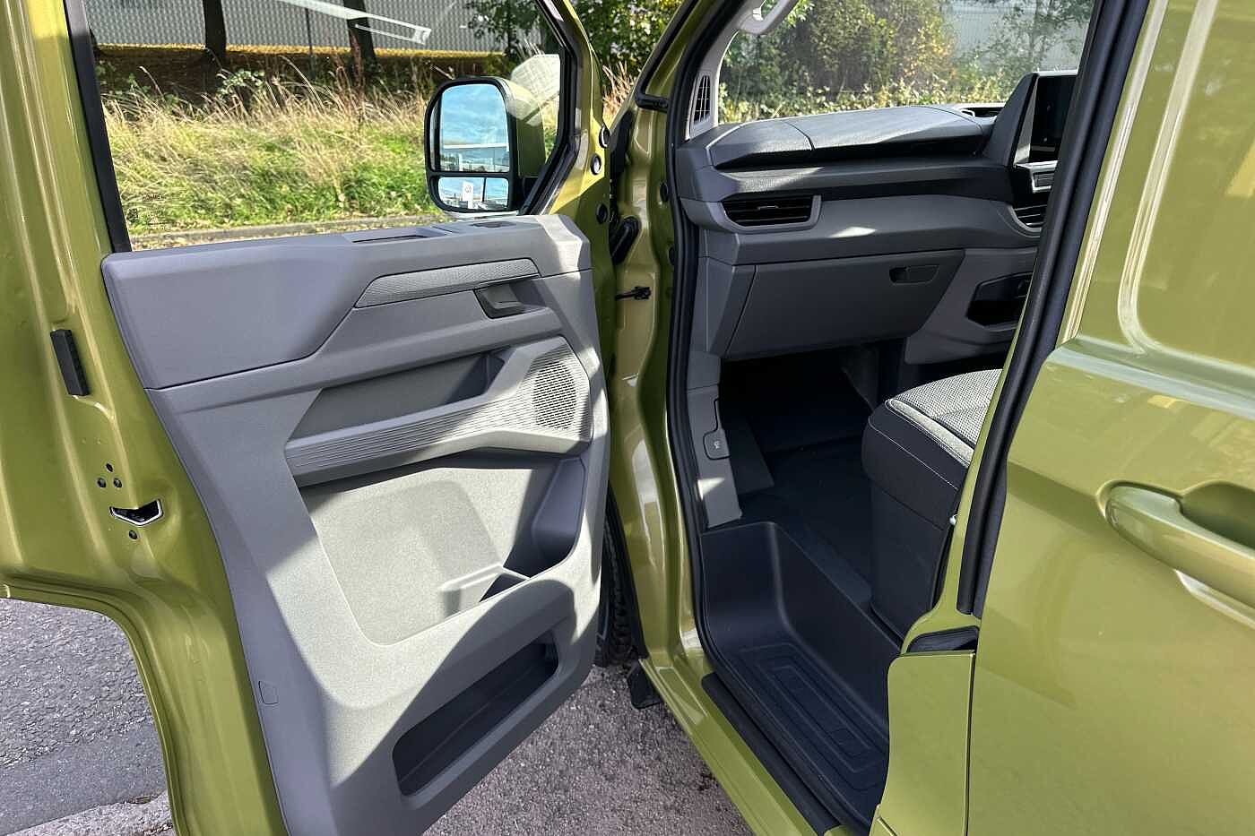 Used Volkswagen Transporter 2025 for sale - 76176063: Photo 8