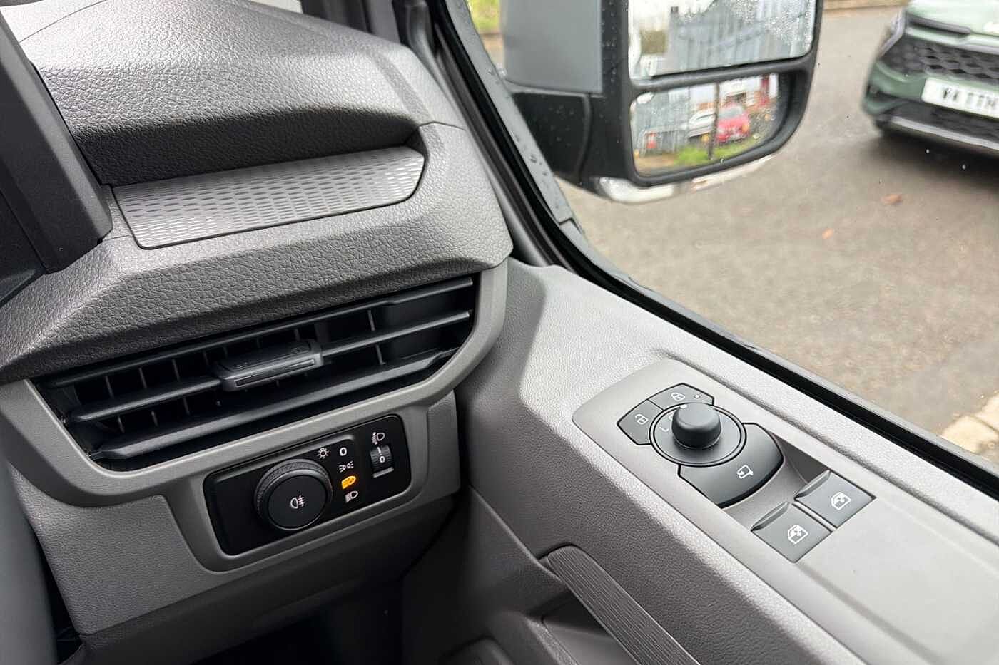 Used Volkswagen Transporter 2025 for sale - 77124467: Photo 17