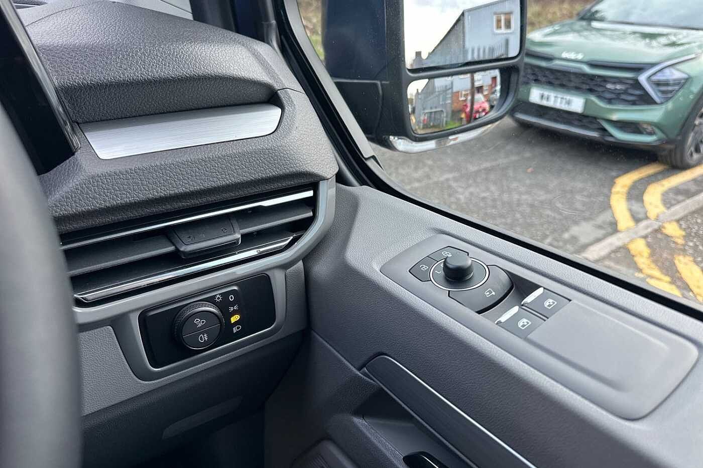 Used Volkswagen Transporter 2025 for sale - 77124503: Photo 15