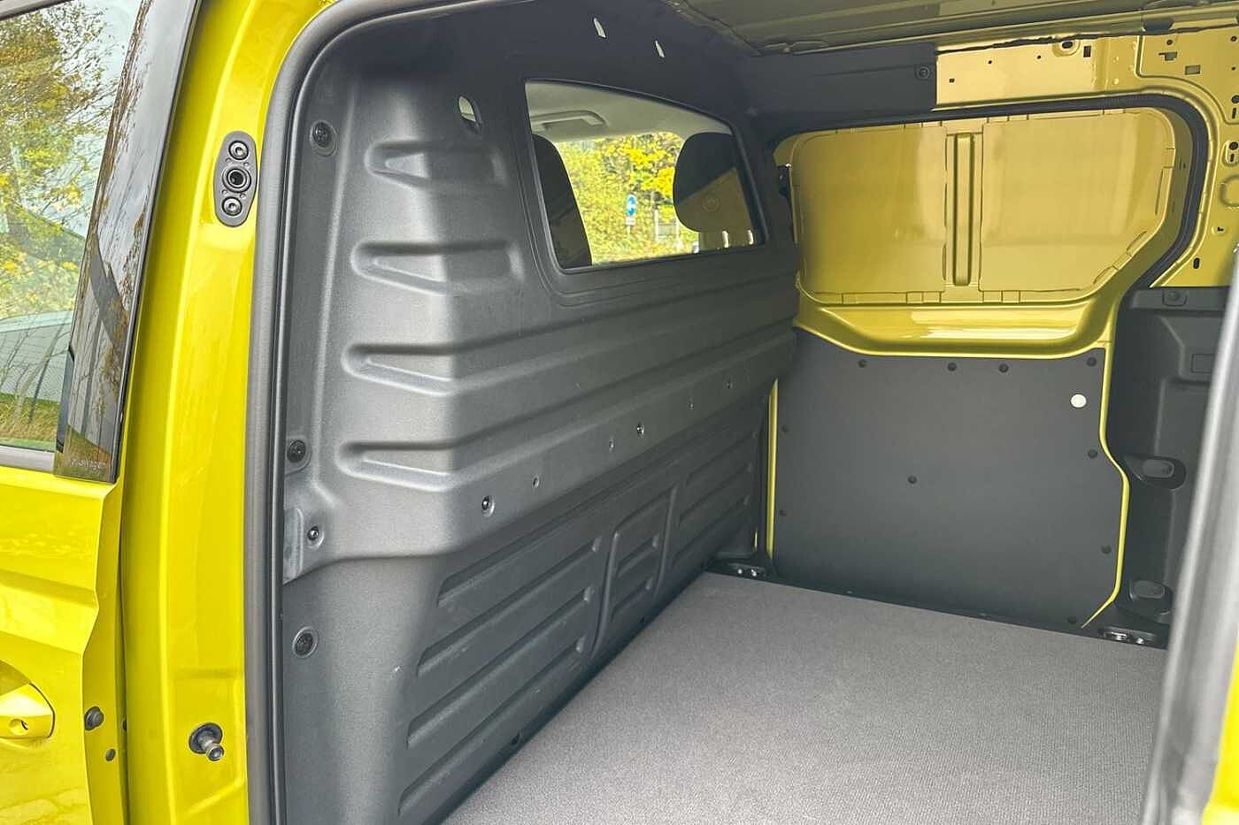 Used Volkswagen ID. Buzz Cargo 2025 for sale - 76434289: Photo 14