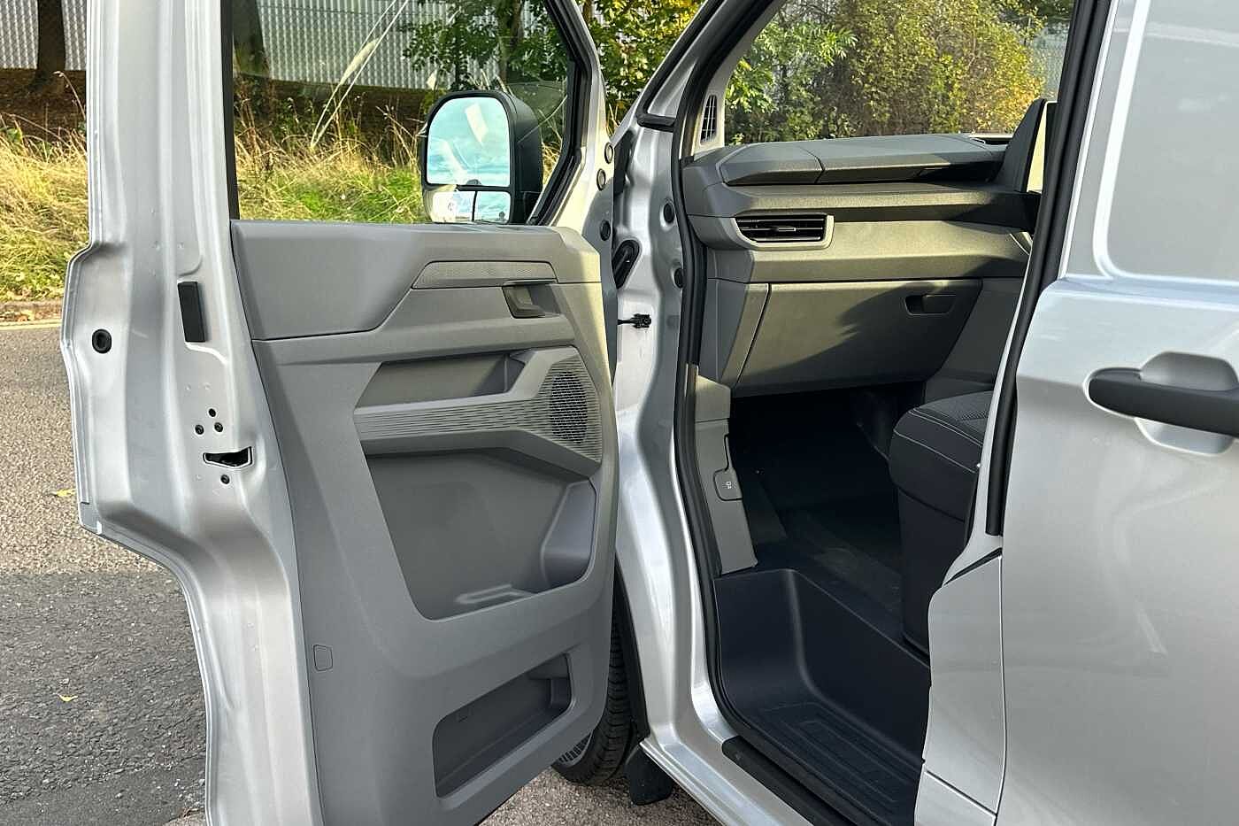 Used Volkswagen Transporter 2025 for sale - 76176068: Photo 11